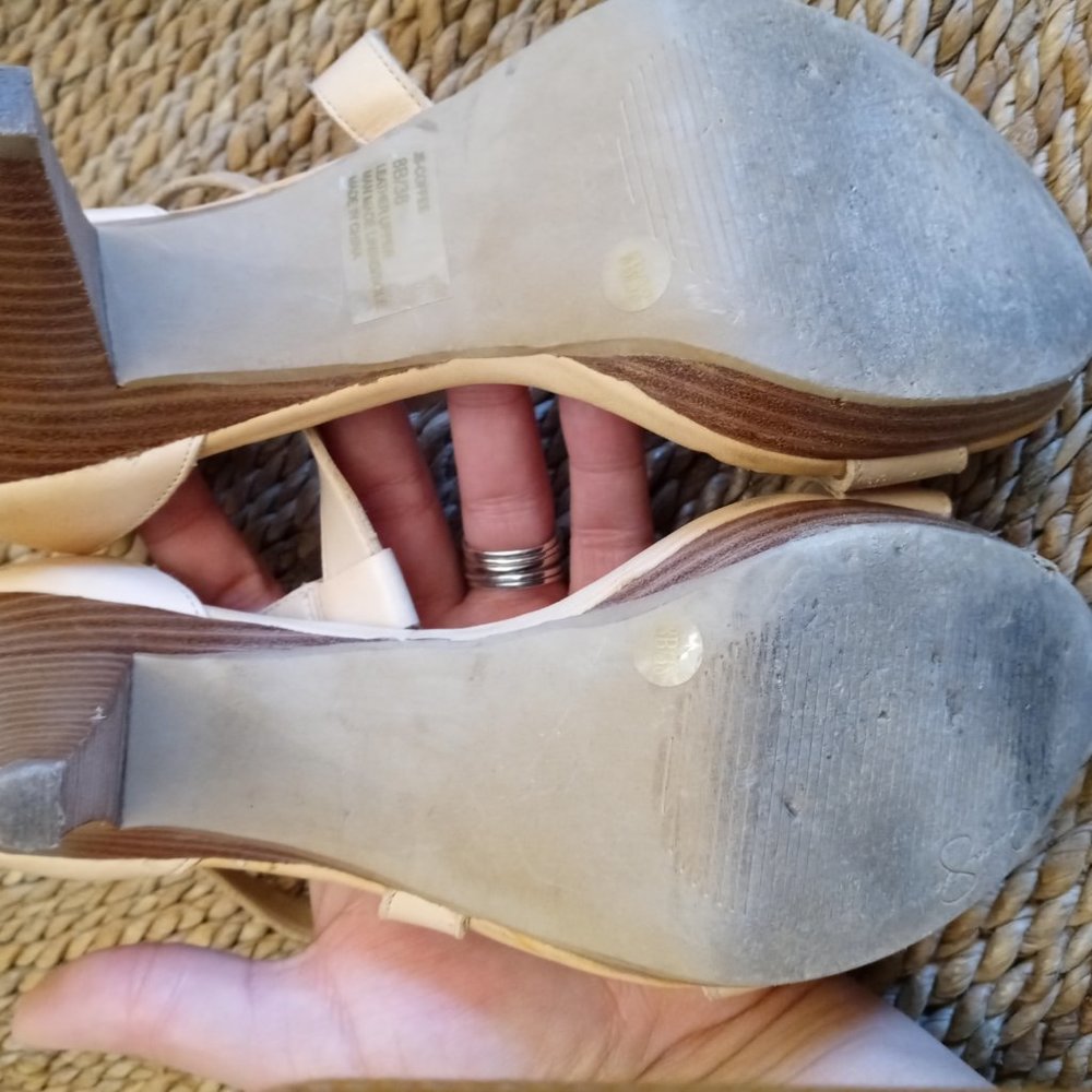 Jessica Simpson Heels - Picture 4 of 5